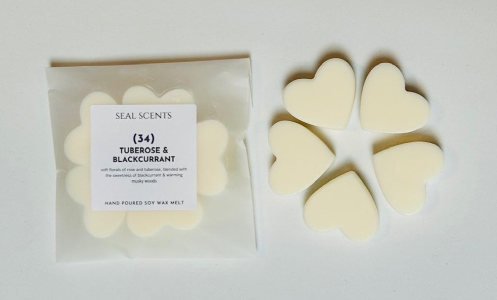 34 Blackcurrant & Tuberose image 1